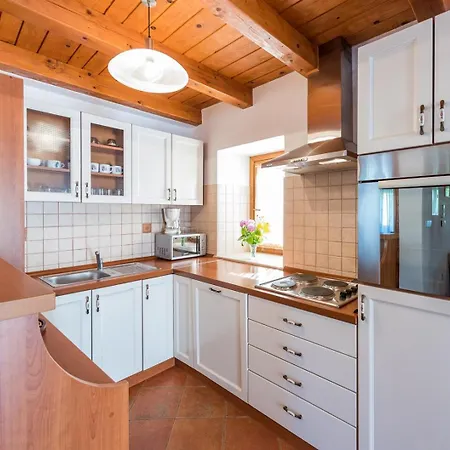 House Legovich With Private Pool *