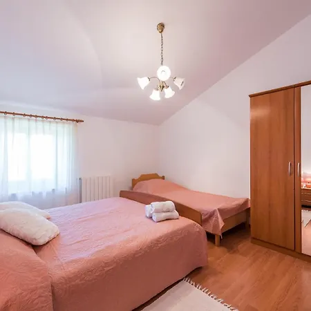 House Legovich With Private Pool ヴィラ Muntrilj