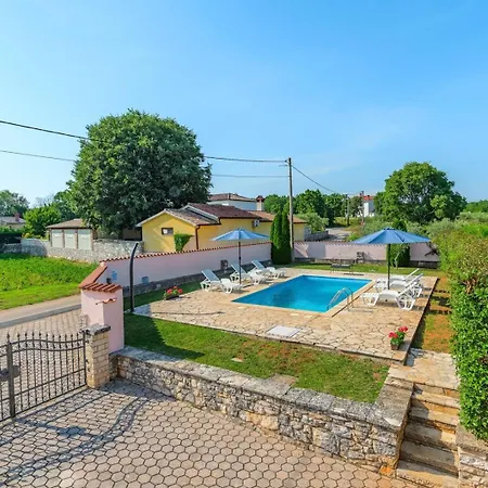 House Legovich With Private Pool *