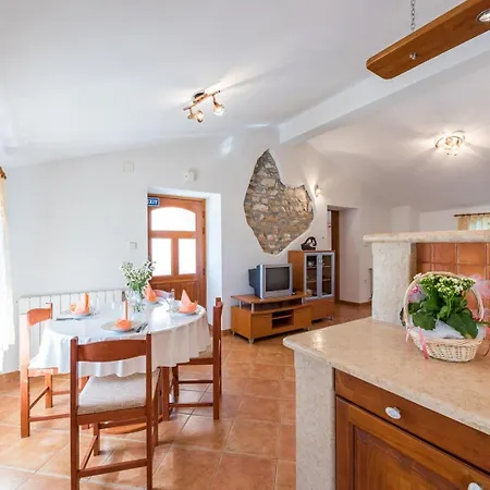 House Legovich With Private Pool Villa