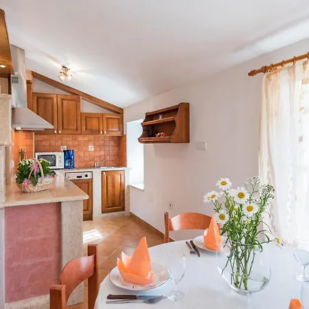 House Legovich With Private Pool Villa