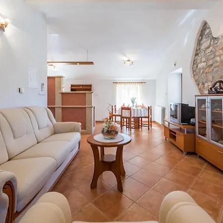 House Legovich With Private Pool *