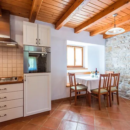 House Legovich With Private Pool Вилла Muntrilj